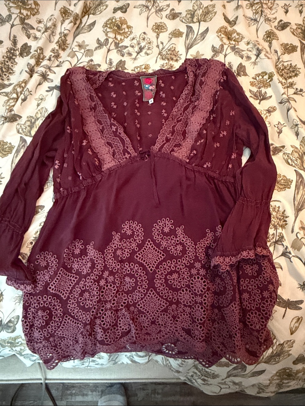 Johnny was Boho Lace-Trim V-Neck Tunic Top - Burgundy